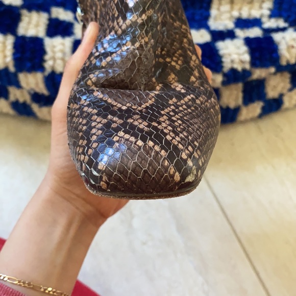 LoQ Lazaro Boot in Snake Print - Picture 5 of 6